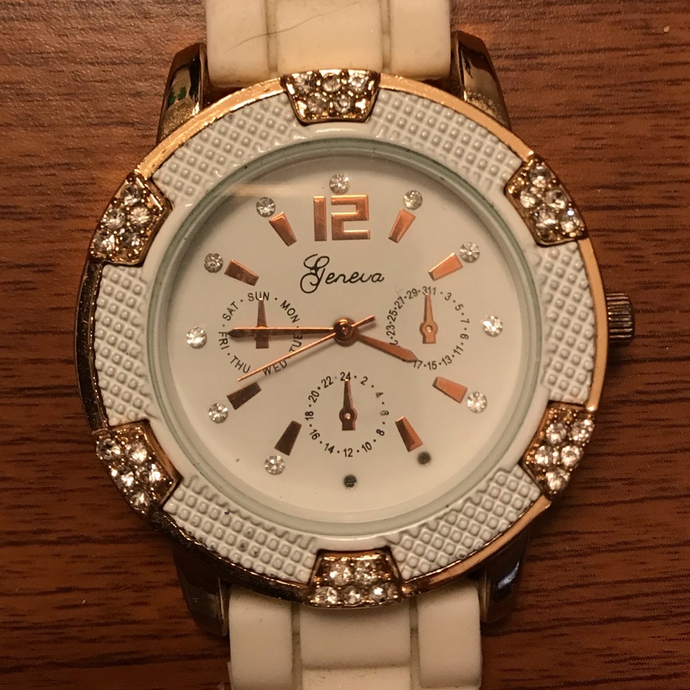Geneva Rose Gold & White Watch with Silicone Band - Picture 3 of 8